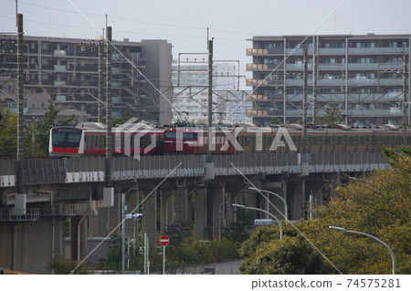 Musashino Line 205 Series Departing for Indonesia (Soga Line: 41st) Musashino Line 205 Series Departing for Indonesia (Soga Line: 41st) 74575281