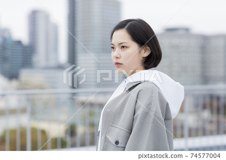 年輕女子青年學生 74577004