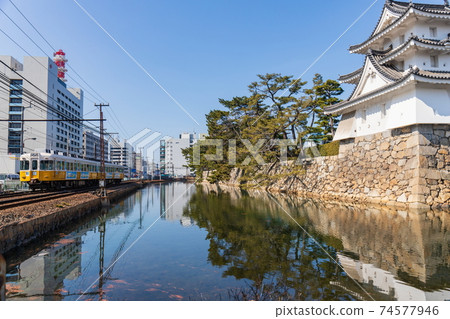 Tamamo Park Moat, Ryoto and Kotoden (Takamatsu City, Kagawa Prefecture) 74577946