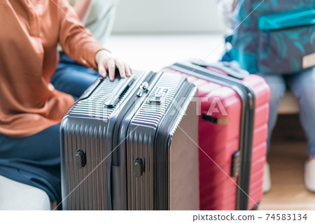 Travel suitcase 74583134