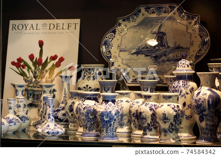 Delft ware Netherlands 74584342