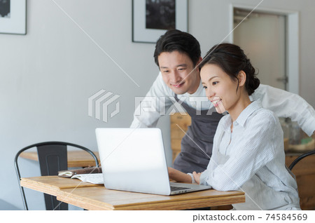 咖啡廳員工會議圖片 74584569