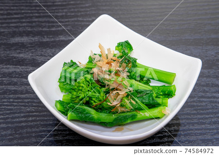 Dipping rice blossoms Dipping rice blossoms 74584972