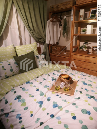 家具店家具部的臥室形象 74589721