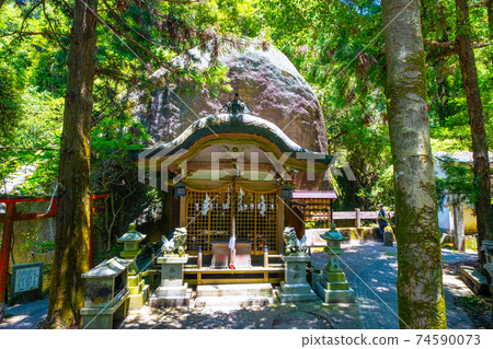 The worship hall and megaliths of Iwafune Shrine 74590073