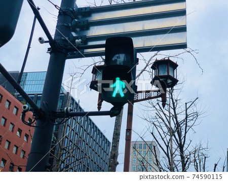 禦堂筋行人信號燈 74590115