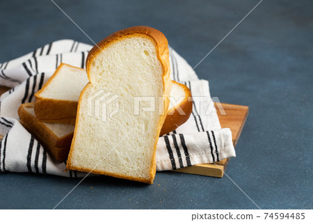 Plain bread Plain bread 74594485