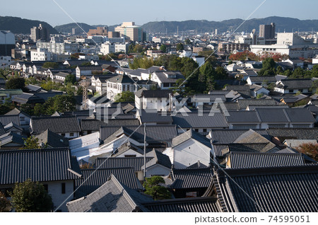 【重要傳統建築群保存地區】倉敷河畔 倉敷美觀地區及倉敷市區 早晨從鶴形山眺望岡山縣倉敷市 74595051