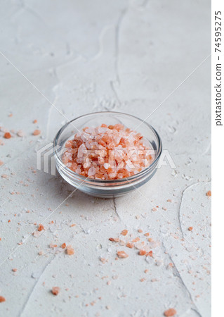 Pink salt 74595275