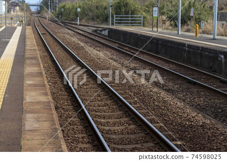 區域JR站_住宅和鐵路 區域JR站_住宅和鐵路 74598025