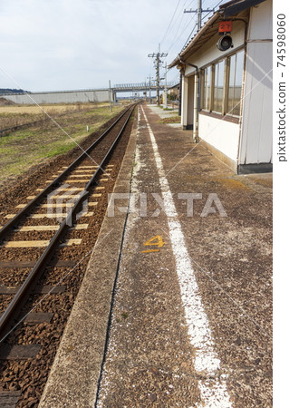 Local JR station_home, railroad tracks and waiting room Local JR station_home, railroad tracks and waiting room 74598060