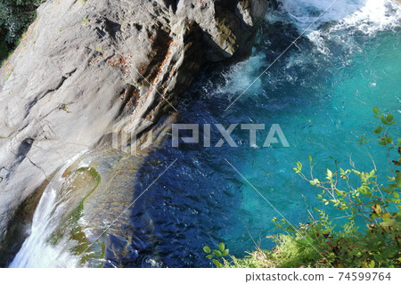 100 Best Waterfalls in Japan Todoroki Waterfall Blue Waterfall Pot (Kochi Prefecture) 74599764