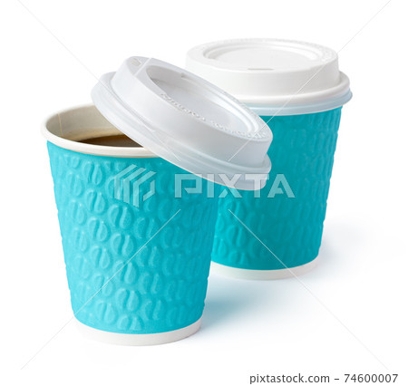 Paper coffee cups isolated on white background 74600007