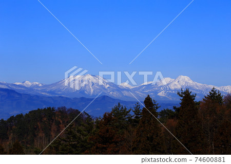 Mountain scenery seen from Suzaka City, Nagano Prefecture Mountain scenery seen from Suzaka City, Nagano Prefecture 74600881