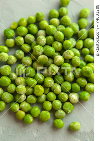 Close up of frozen Green Peas beans 74601289