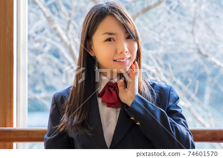 高中女生高中學生肖像 高中女生高中學生肖像 74601570
