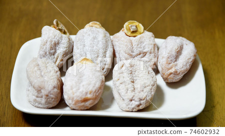 Dried persimmon Dried persimmon 74602932