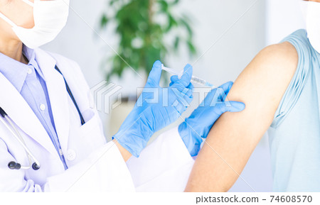 Vaccine stab doctor Vaccine stab doctor 74608570
