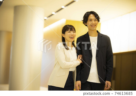 劇院情侶活動廳 74613685