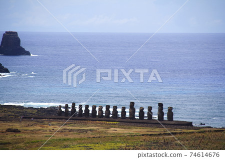 Ahu Tongariki, a distant view from Rano Raraku, where 15 moai are lined up on Easter Island, Chile in the South Pacific Ocean. Ahu Tongariki, a distant view from Rano Raraku, where 15 moai are lined up on Easter Island, Chile in the South Pacific Ocean. 74614676