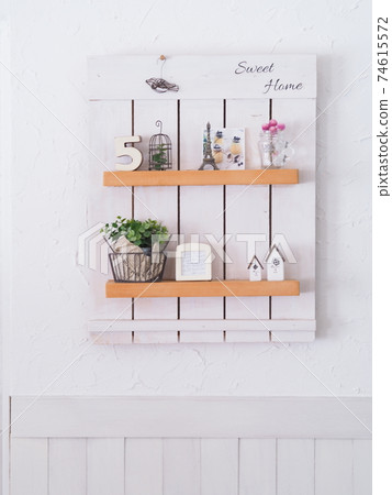 牆上的天然室內雜貨 74615572