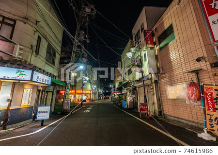 Tokyo cityscape of Japan Corona disaster. Bars under the state of emergency = Akabane, Tokyo 74615986