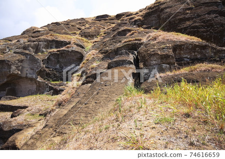 Rano Raraku，位於南太平洋復活節島的Moai製造工廠的所在地 74616659