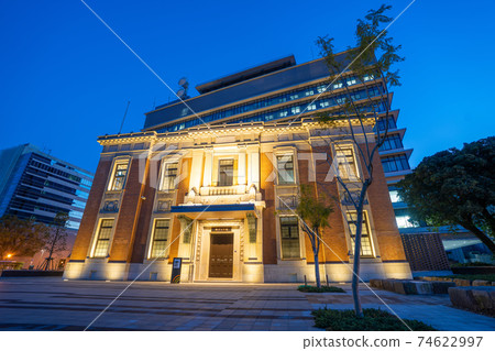 Miyazaki Prefectural Office Building No. 5 at Night_Miyazaki City, Miyazaki Prefecture Miyazaki Prefectural Office Building No. 5 at Night_Miyazaki City, Miyazaki Prefecture 74622997