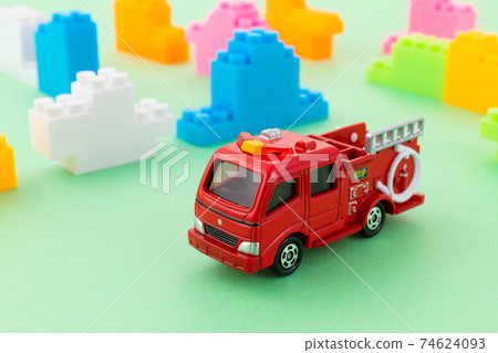 Image of fire truck 74624093