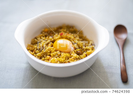 自製的干咖哩 自製的干咖哩 74624398