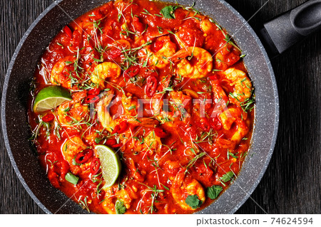 Prawn karahi - tomato shrimp curry, top view Prawn karahi - tomato shrimp curry, top view 74624594