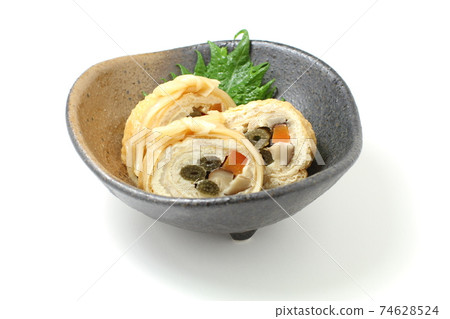 Fuki Shinoda roll, spring seasonal food 74628524