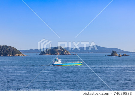 The direction of Shinoshima seen from Cape Hazu, the cutting edge of the Chita Peninsula 74629888