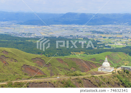 從熊本縣阿蘇市淺水峽看到的阿蘇市 從熊本縣阿蘇市淺水峽看到的阿蘇市 74632341