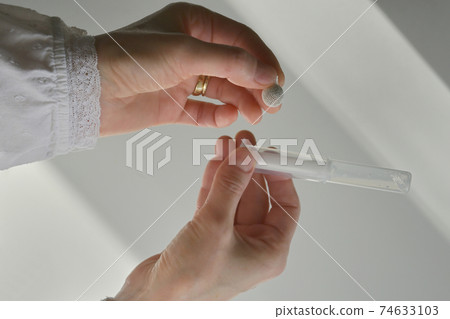 Woman and Vaginal Detox Pearls Woman and Vaginal Detox Pearls 74633103