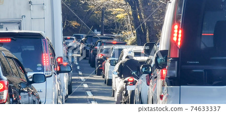 交通繁忙的黃金周 74633337