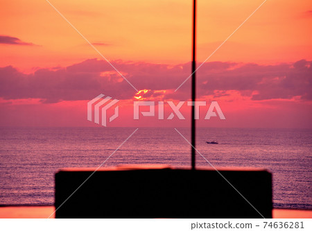 Bench and sunrise Bench and sunrise 74636281