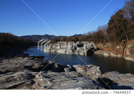 在冬季長崎山谷 在冬季長崎山谷 74649937