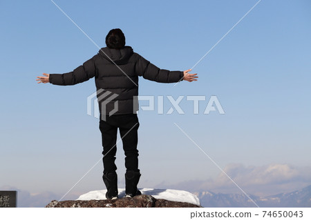 感受自然的男人 感受自然的男人 74650043