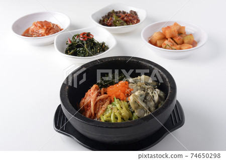 韓國食品陶器石鍋拌飯 韓國食品陶器石鍋拌飯 74650298