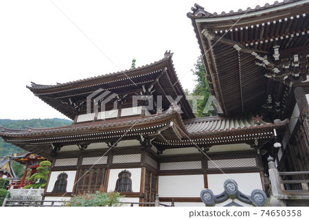 It is a temple opened by Nichiren saints during the Kamakura period and is the head temple of the Nichiren sect. (Minobuyama Kuonji Temple It is a temple opened by Nichiren saints during the Kamakura period and is the head temple of the Nichiren sect. (Minobuyama Kuonji Temple 74650358