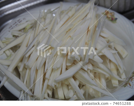 Shredded Makomodake 74651288