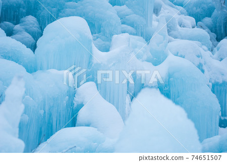 [Subzero Forest] Early morning ice art 74651507