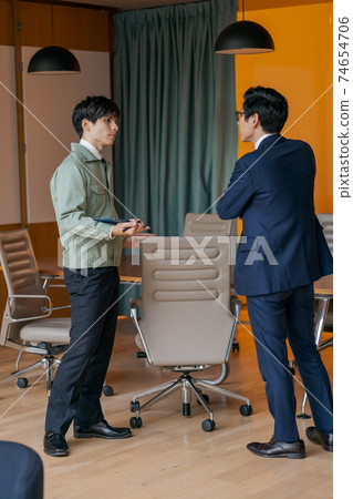 Business trip purchase of office furniture Business trip purchase of office furniture 74654706
