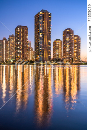 《東京》築田島東京鐵塔大廈的夜景 74655029