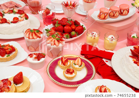 Lots of strawberry desserts 74655238