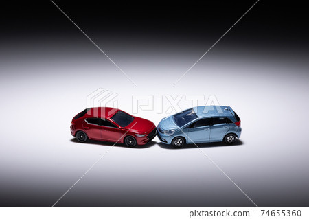 Head-on collision accident image 74655360
