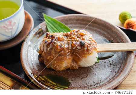 Nanshin specialty Gohei mochi 74657132
