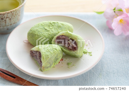 Rice cake Rice cake 74657240