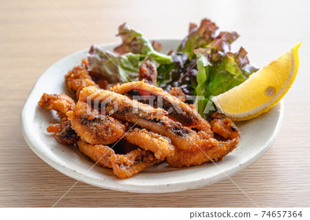 Deep-fried squid Deep-fried squid 74657364